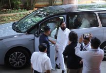 इंधन बचतीसाठी शिंदेंचा पुढाकार; ईव्ही गाडीचा वापर सुरू