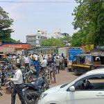 कोपरगावात इंधन टंचाई; पेट्रोल पंपांवर वाहनांच्या लांबच लांब रांगा