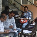 दिवसा घरापासून दूर? बीएलओ शहरी मतदारांसाठी सायंकाळच्या फेऱ्या काढतील. पुणे बातम्या
